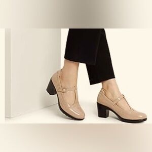 Dream Pairs Nude Block Heel Pumps